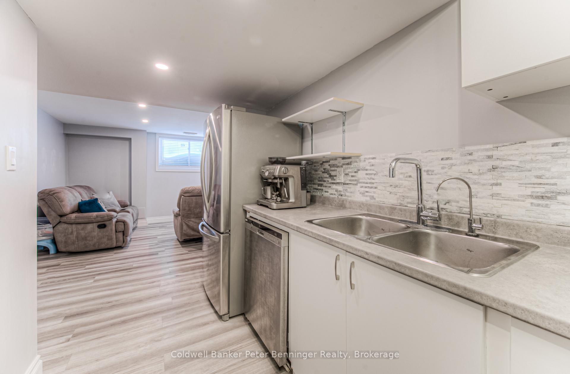 Photo 30 of 955 Bianca Court, Kitchener — HOMEH