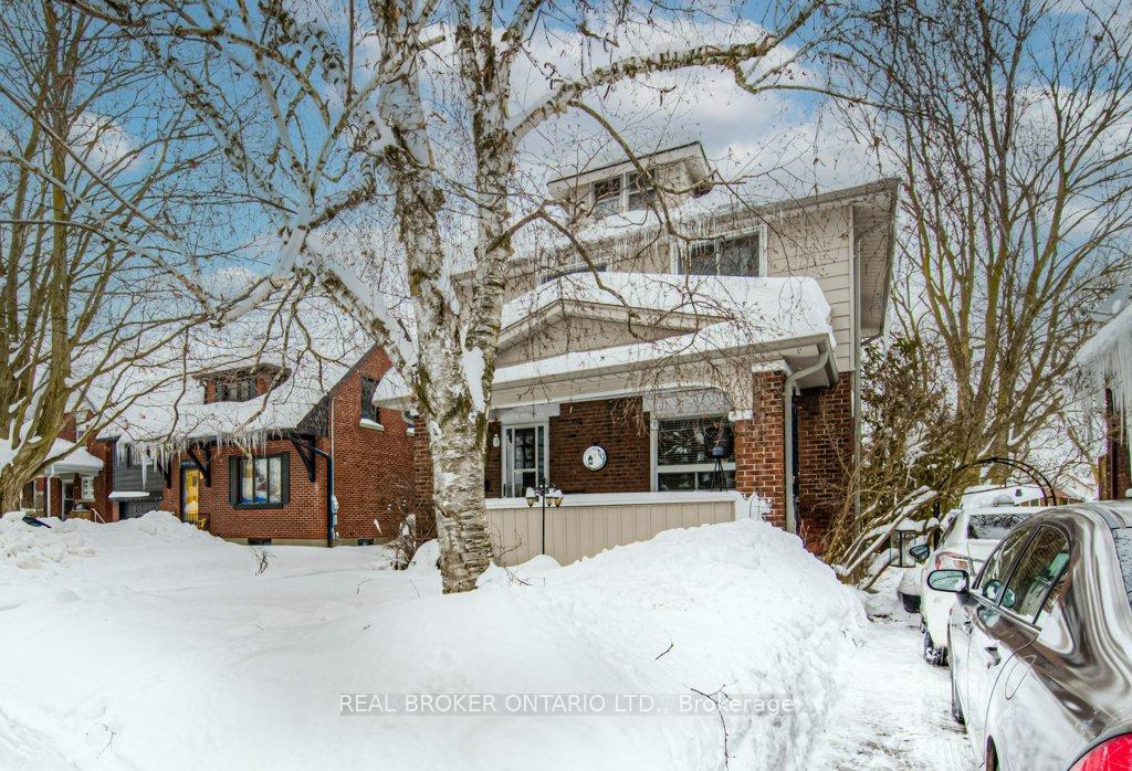 Photo 2 of 60 Blucher Street, Kitchener — HOMEH