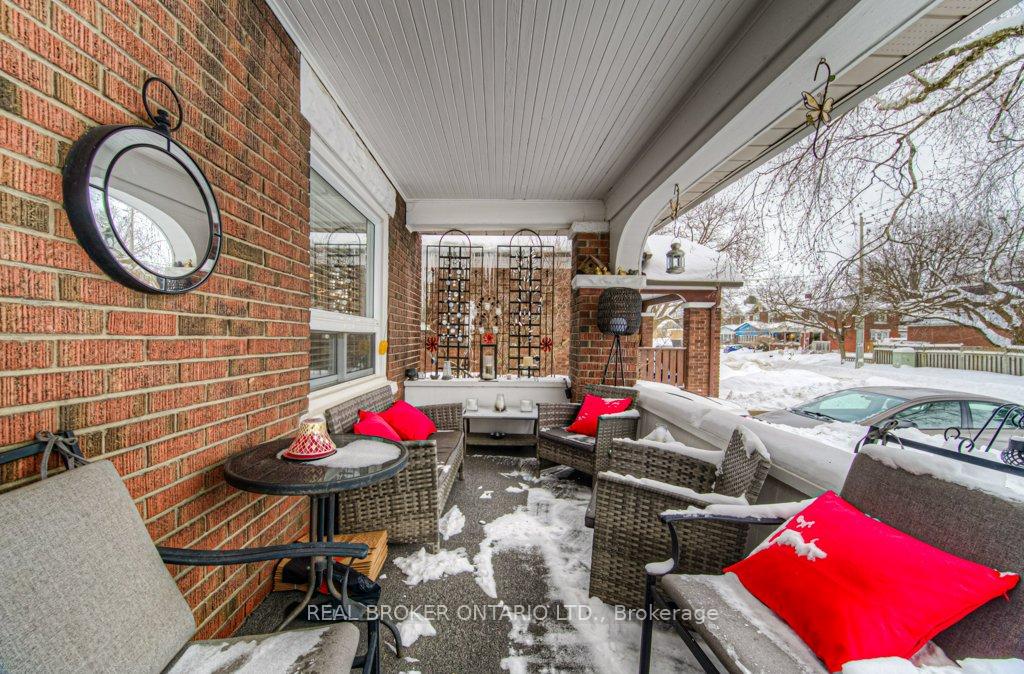 Photo 5 of 60 Blucher Street, Kitchener — HOMEH