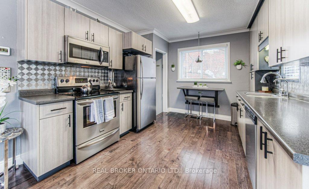 Photo 13 of 60 Blucher Street, Kitchener — HOMEH