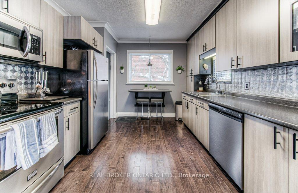 Photo 14 of 60 Blucher Street, Kitchener — HOMEH