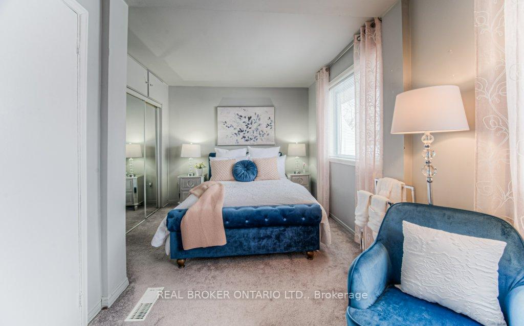 Photo 23 of 60 Blucher Street, Kitchener — HOMEH