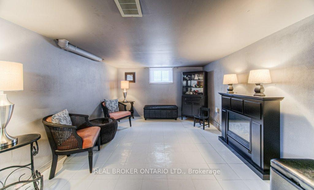 Photo 31 of 60 Blucher Street, Kitchener — HOMEH