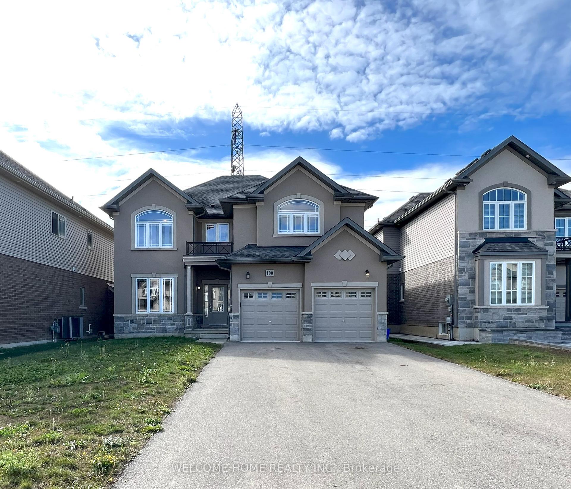 Front of 100 Dolomiti Court