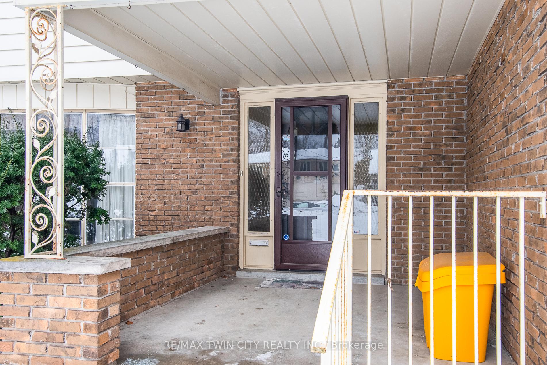 Photo 4 of 159 Shuh Avenue, Kitchener — HOMEH