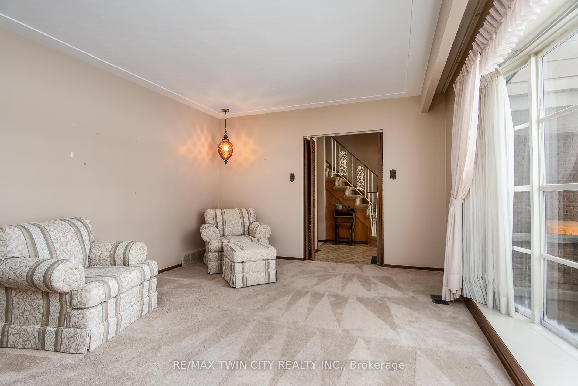 Photo 12 of 159 Shuh Avenue, Kitchener — HOMEH