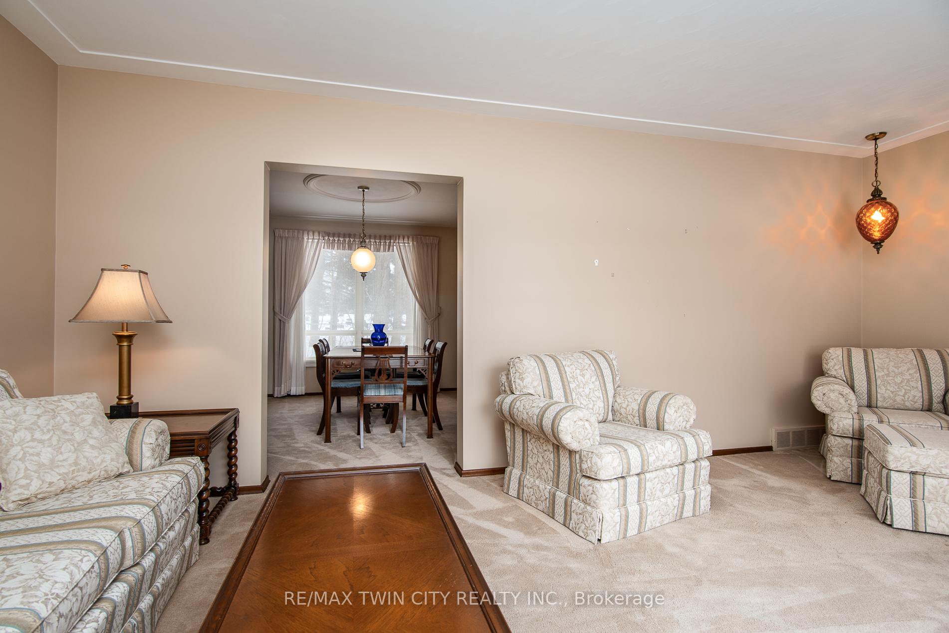 Photo 13 of 159 Shuh Avenue, Kitchener — HOMEH