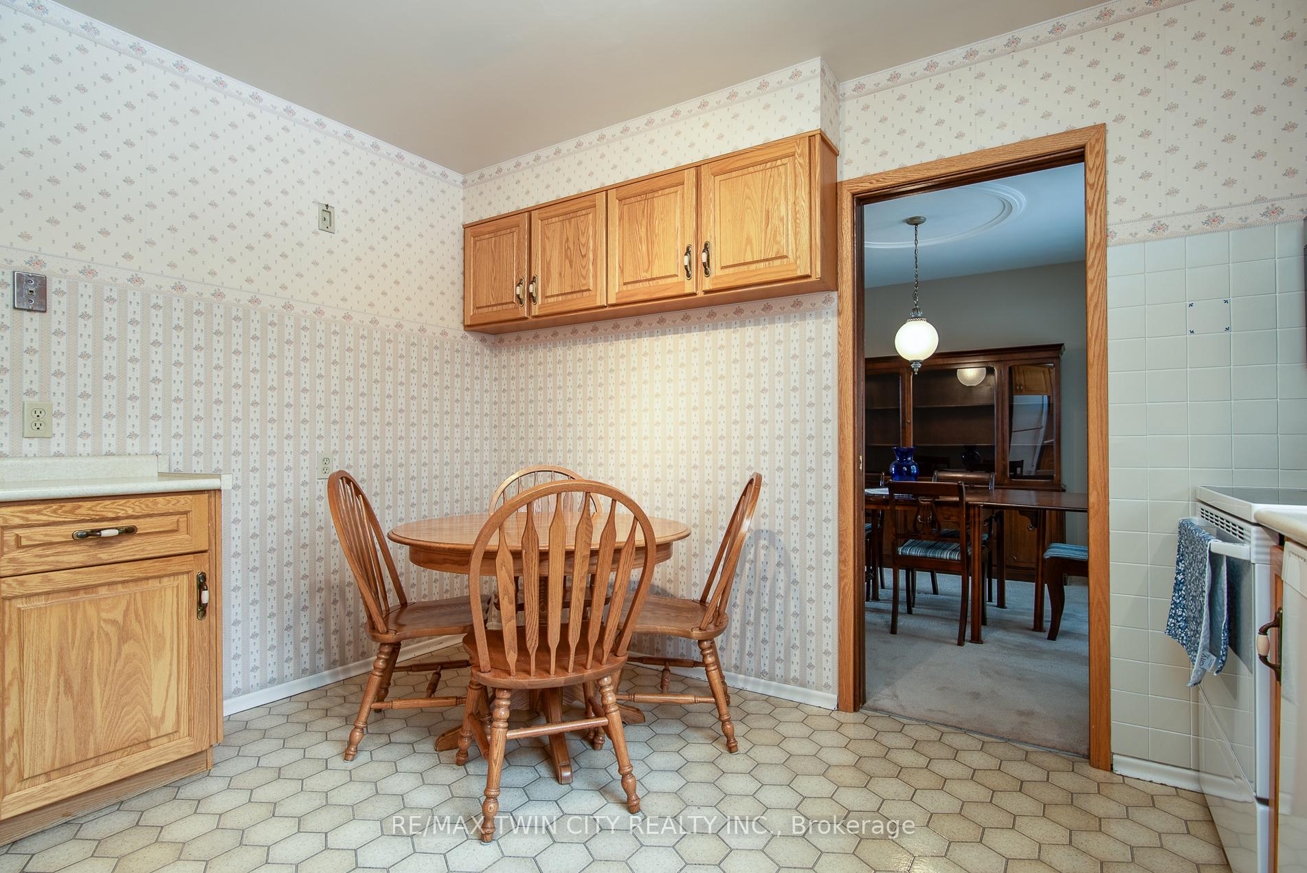Photo 21 of 159 Shuh Avenue, Kitchener — HOMEH