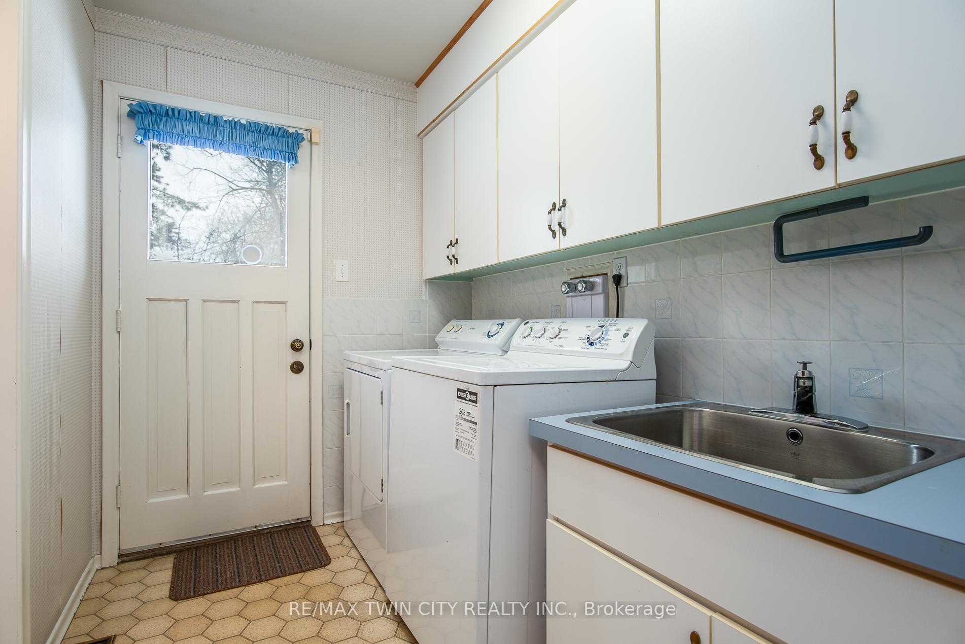 Photo 29 of 159 Shuh Avenue, Kitchener — HOMEH