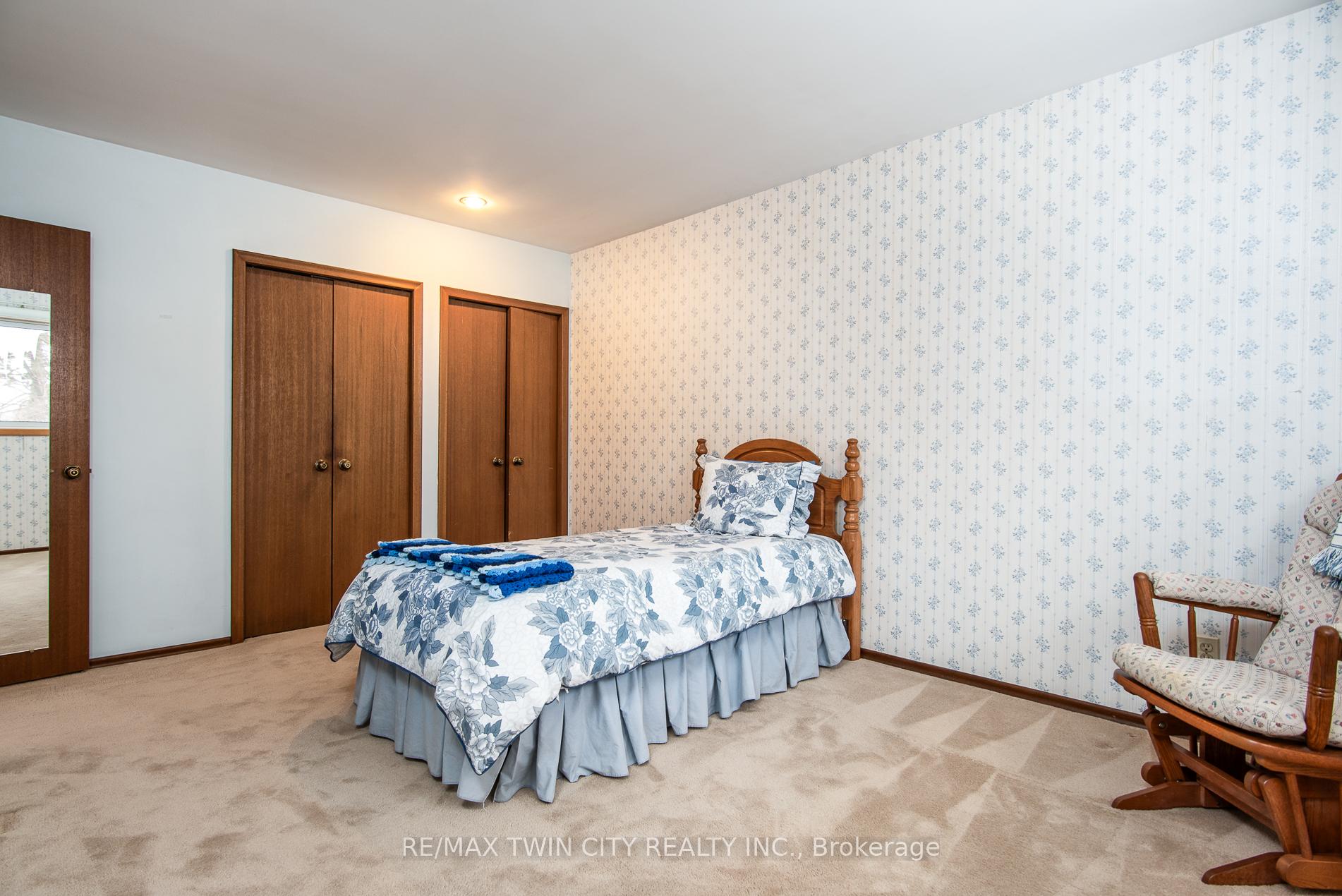 Photo 33 of 159 Shuh Avenue, Kitchener — HOMEH