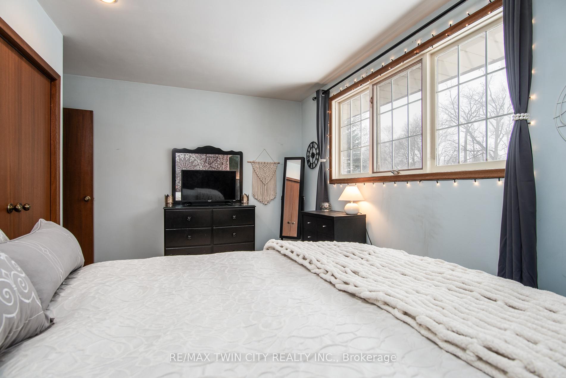 Photo 40 of 159 Shuh Avenue, Kitchener — HOMEH