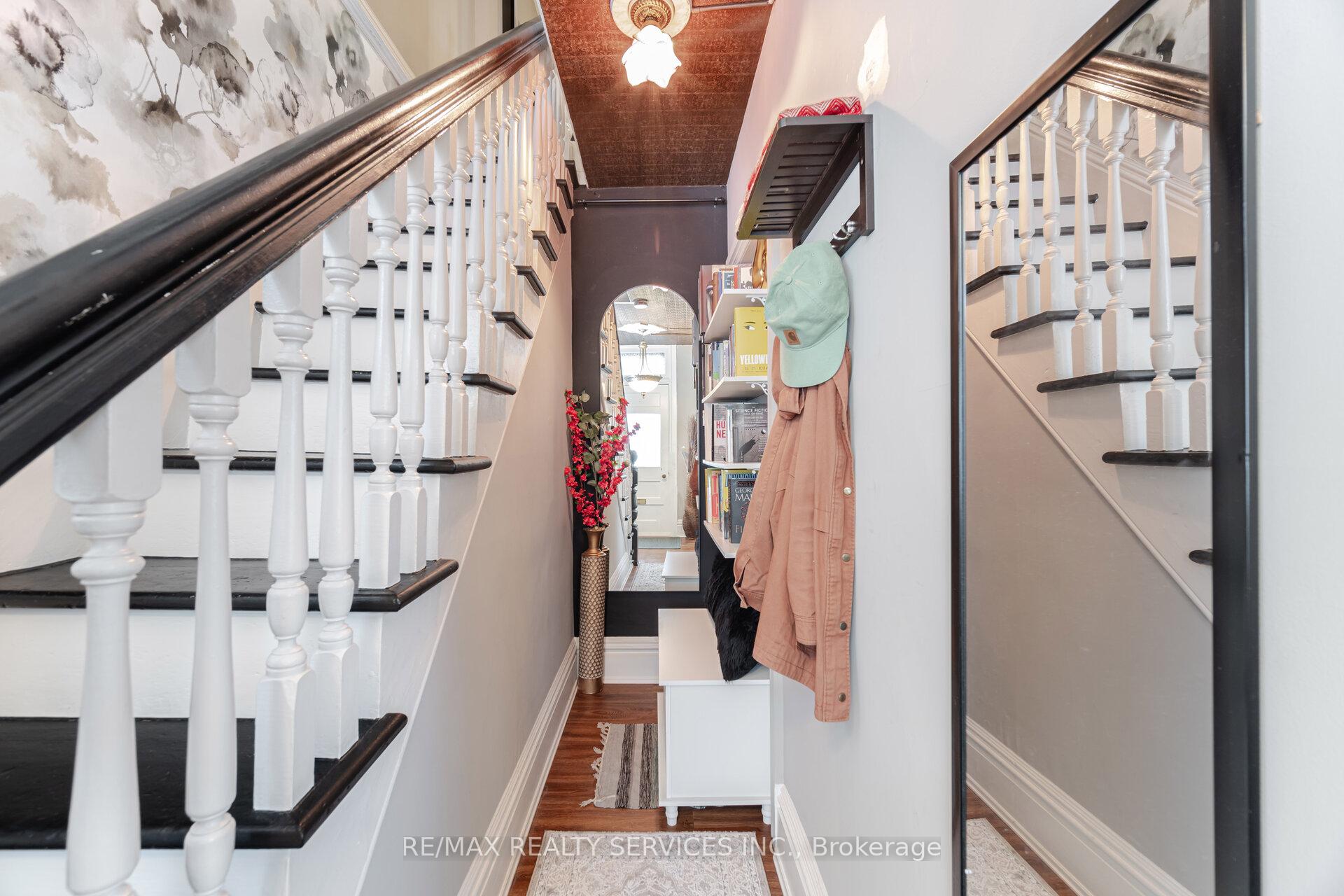 Photo 5 of 337 Upper Sherman Avenue, Hamilton, Raleigh — HOMEH