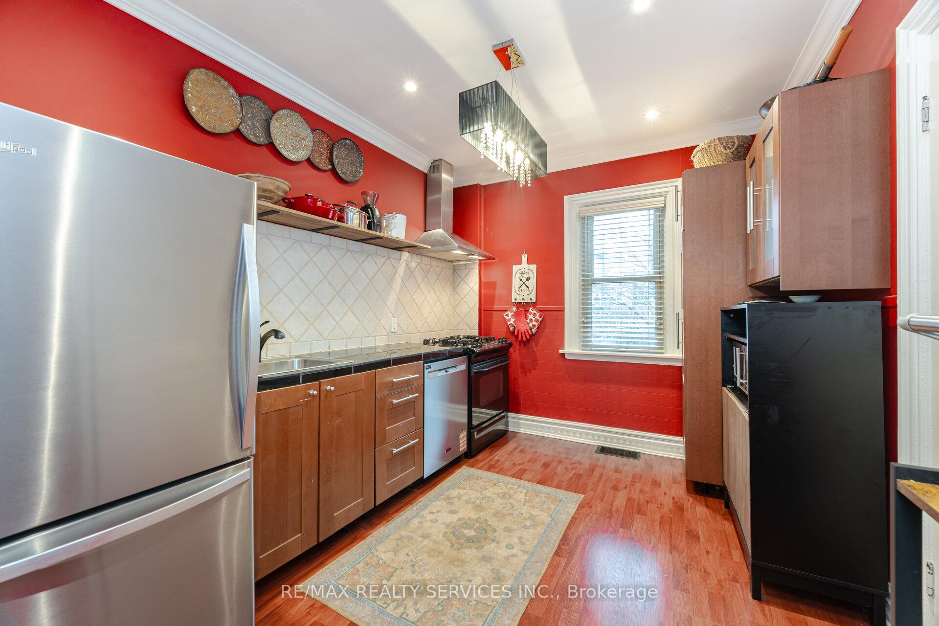 Photo 13 of 337 Upper Sherman Avenue, Hamilton, Raleigh — HOMEH