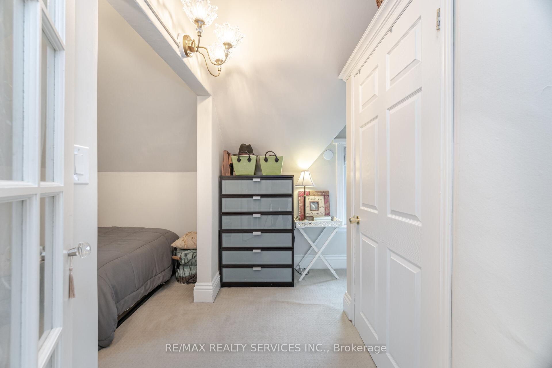 Photo 18 of 337 Upper Sherman Avenue, Hamilton, Raleigh — HOMEH