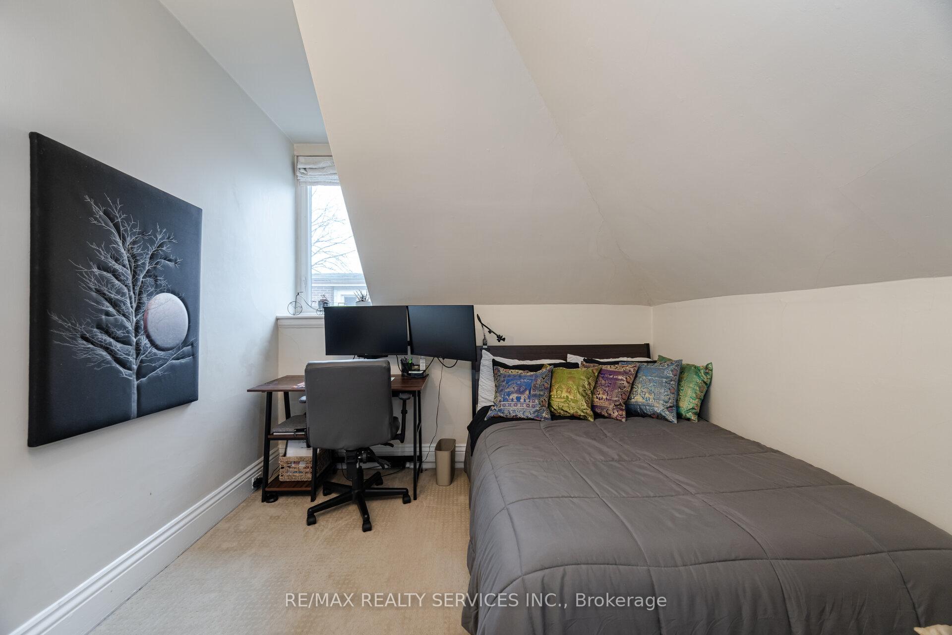 Photo 20 of 337 Upper Sherman Avenue, Hamilton, Raleigh — HOMEH