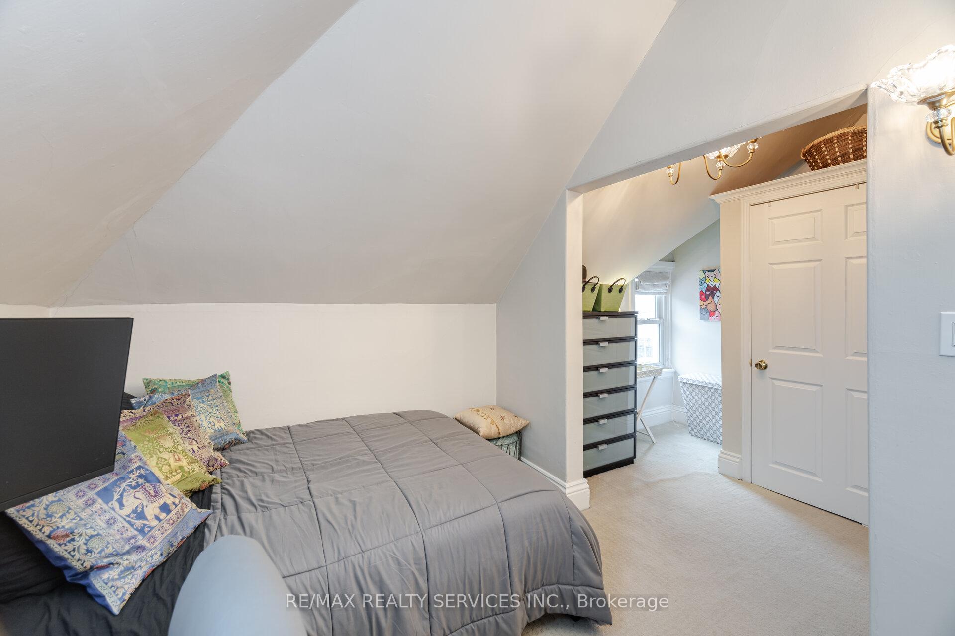 Photo 22 of 337 Upper Sherman Avenue, Hamilton, Raleigh — HOMEH