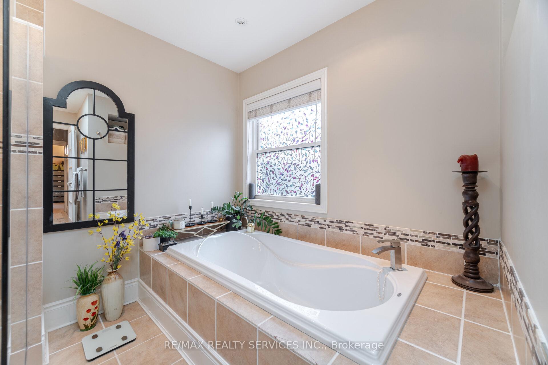 Photo 29 of 337 Upper Sherman Avenue, Hamilton, Raleigh — HOMEH