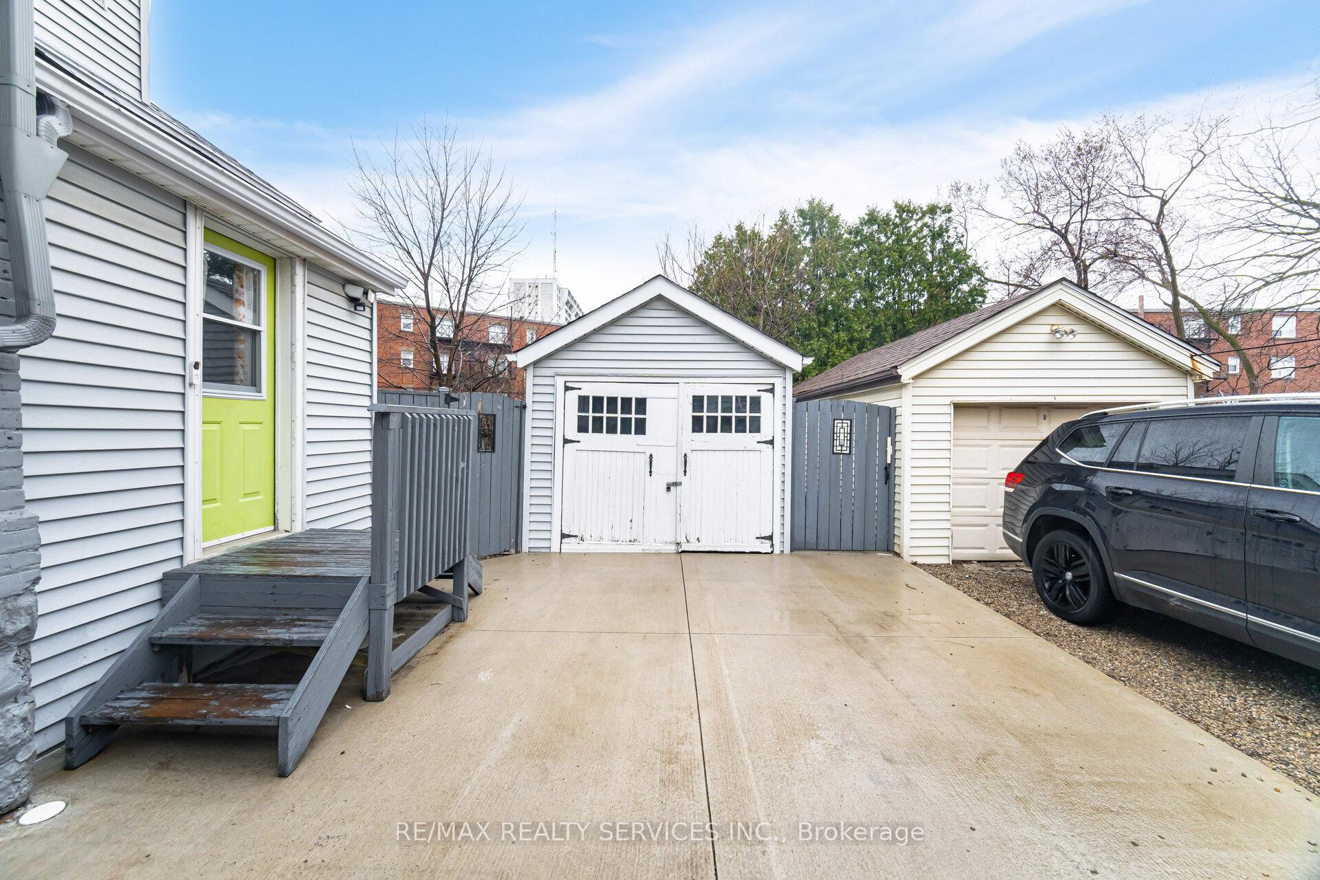 Photo 32 of 337 Upper Sherman Avenue, Hamilton, Raleigh — HOMEH