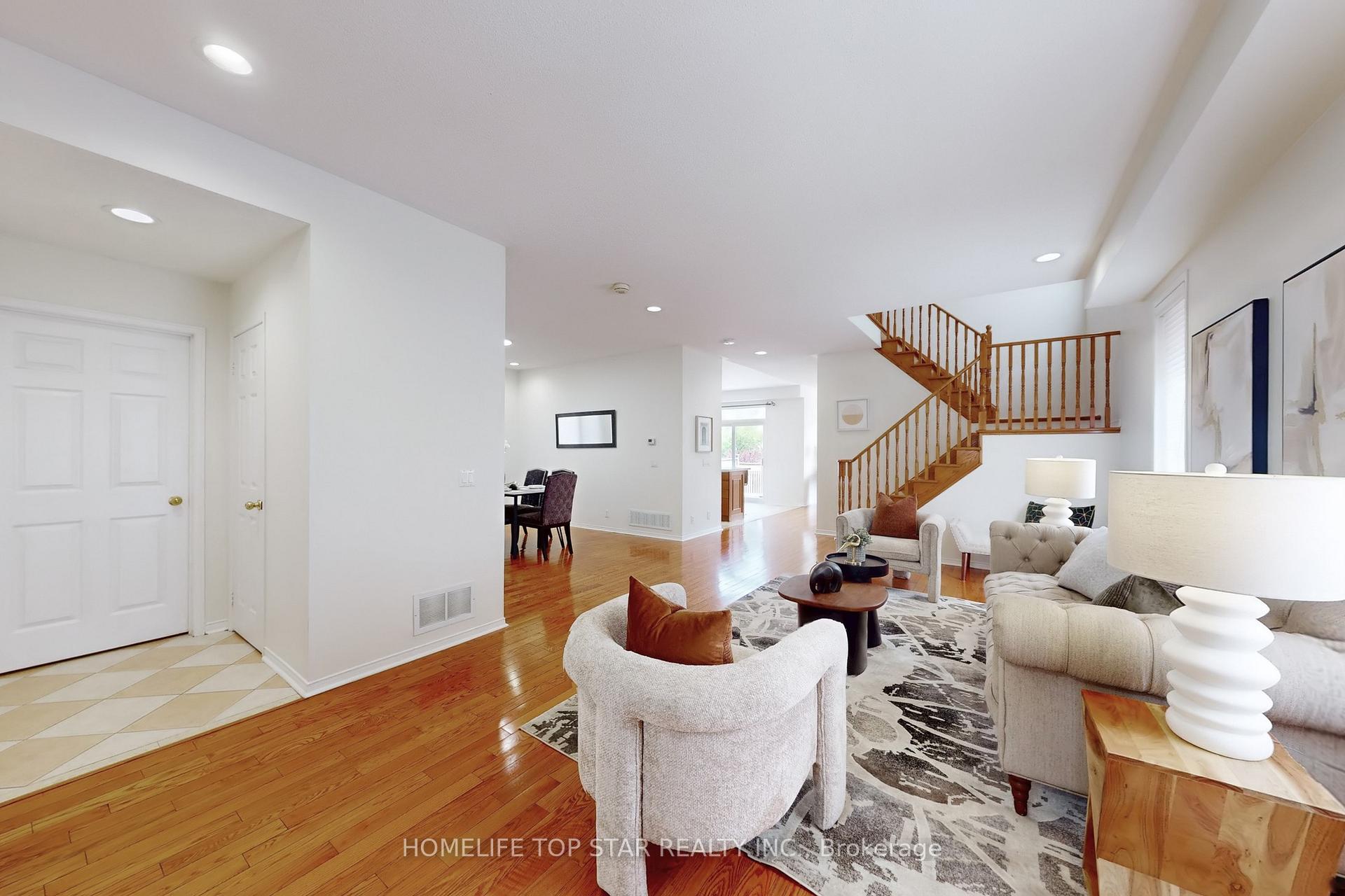 Photo 10 of 77 Red Ash Drive, Markham, Legacy — HOMEH
