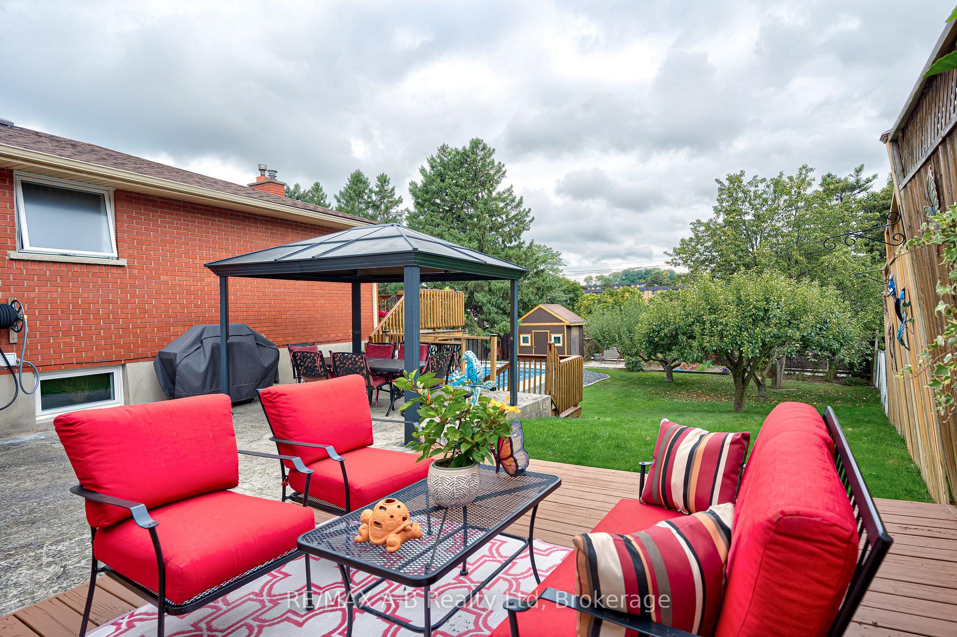 Photo 5 of 78 Coach Hill Drive, Kitchener — HOMEH