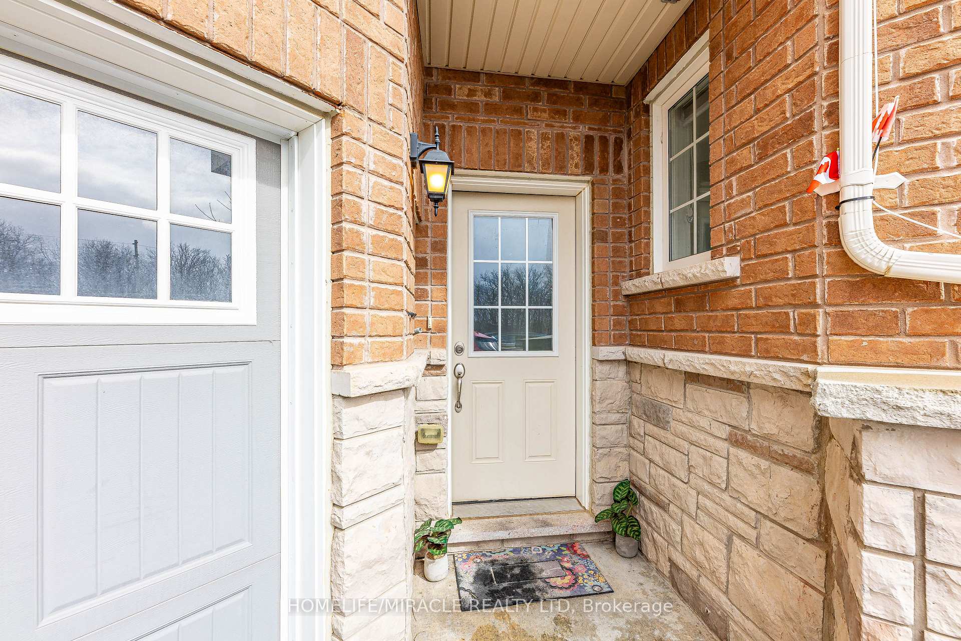 Photo 5 of 1633 Clitherow Street, Milton, Ford — HOMEH