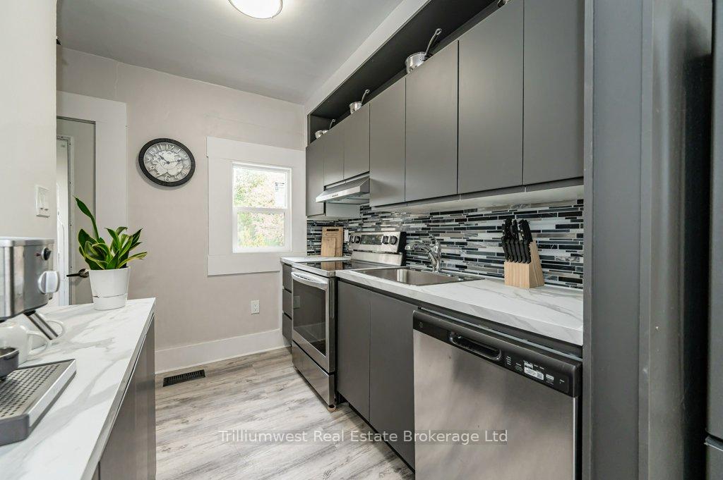 Photo 7 of 48 Troy Street, Kitchener — HOMEH