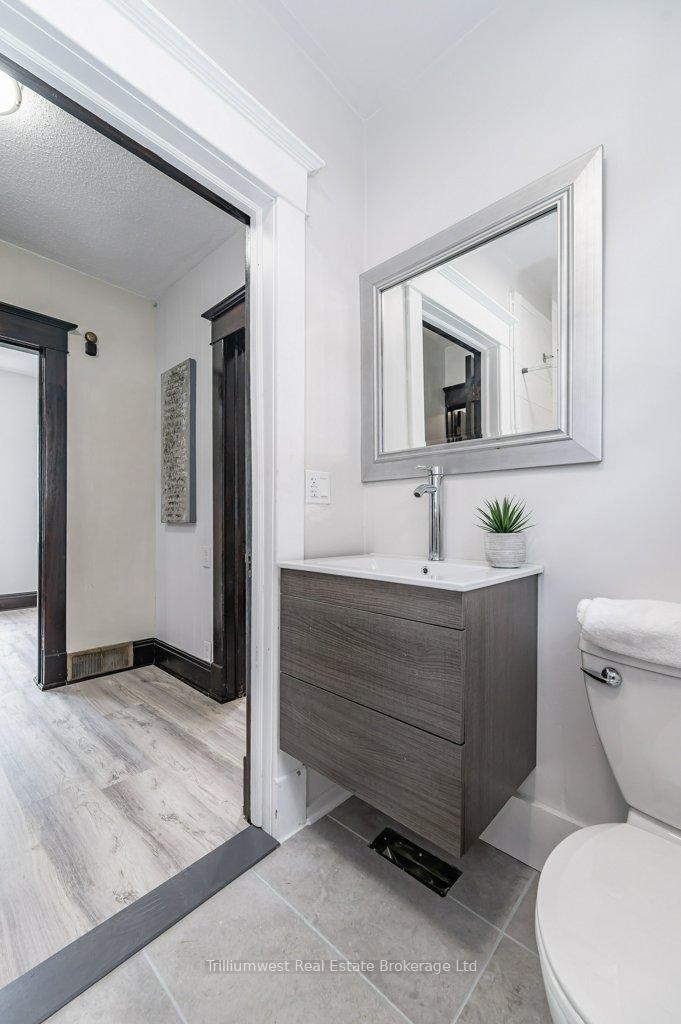Photo 10 of 48 Troy Street, Kitchener — HOMEH
