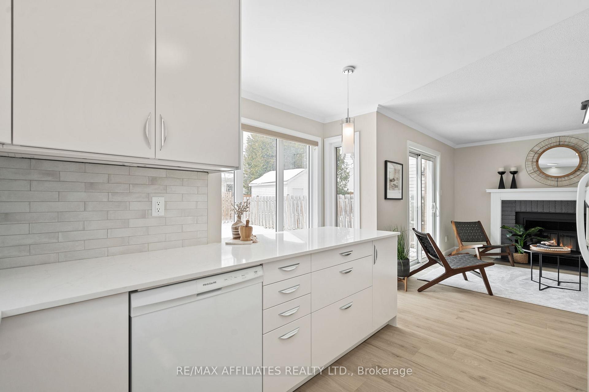 Photo 13 of 9 Filion Crescent, Ottawa, Kanata - Bridlewood — HOMEH