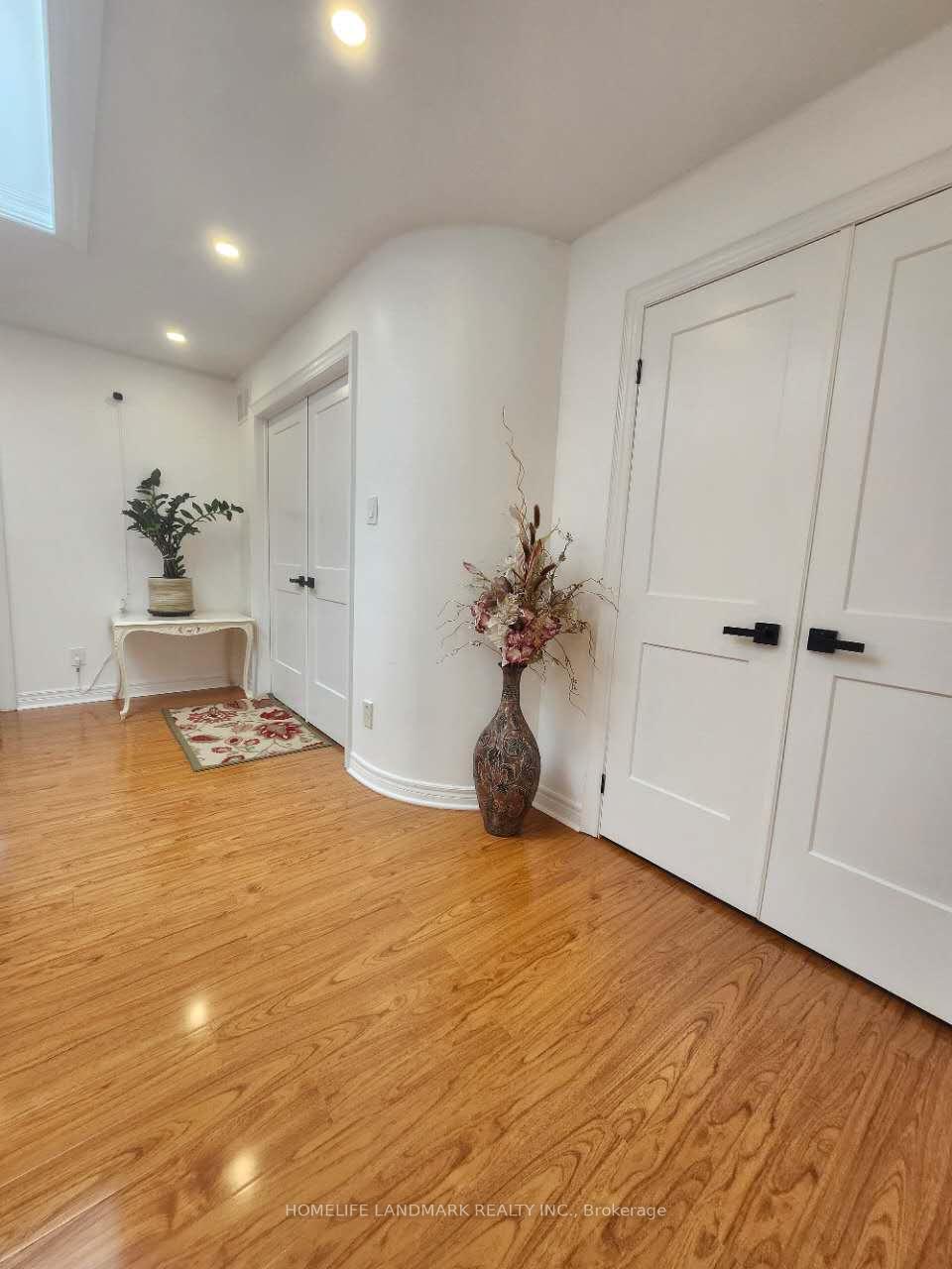 Photo 11 of 6 Holmesdale Drive, Markham, Cachet — HOMEH