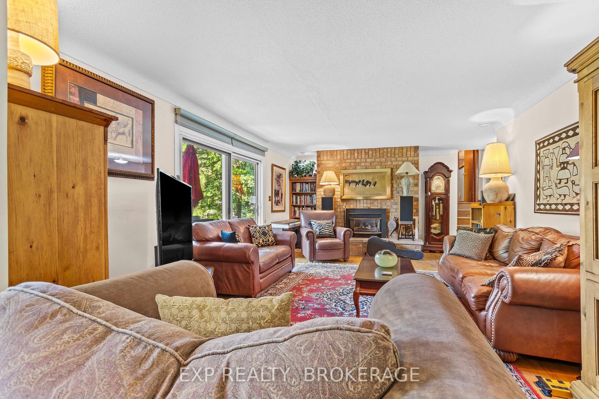 Photo 8 of 197 Fairway Hill Crescent, Kingston, Central City West — HOMEH