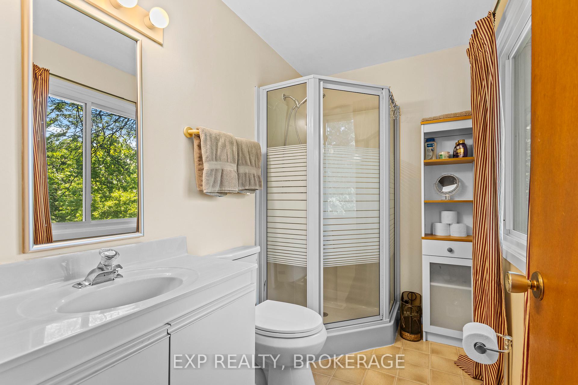 Photo 18 of 197 Fairway Hill Crescent, Kingston, Central City West — HOMEH
