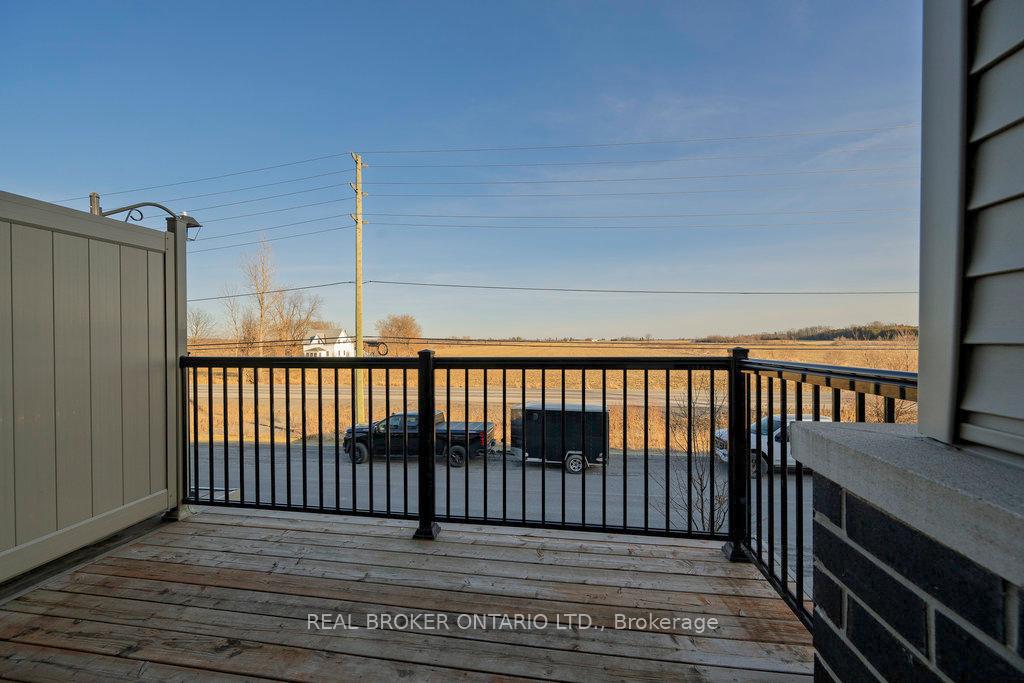 Photo 21 of 215 Hibernian Walk, Ottawa, Kanata - Emerald Meadows/Trailwest — HOMEH