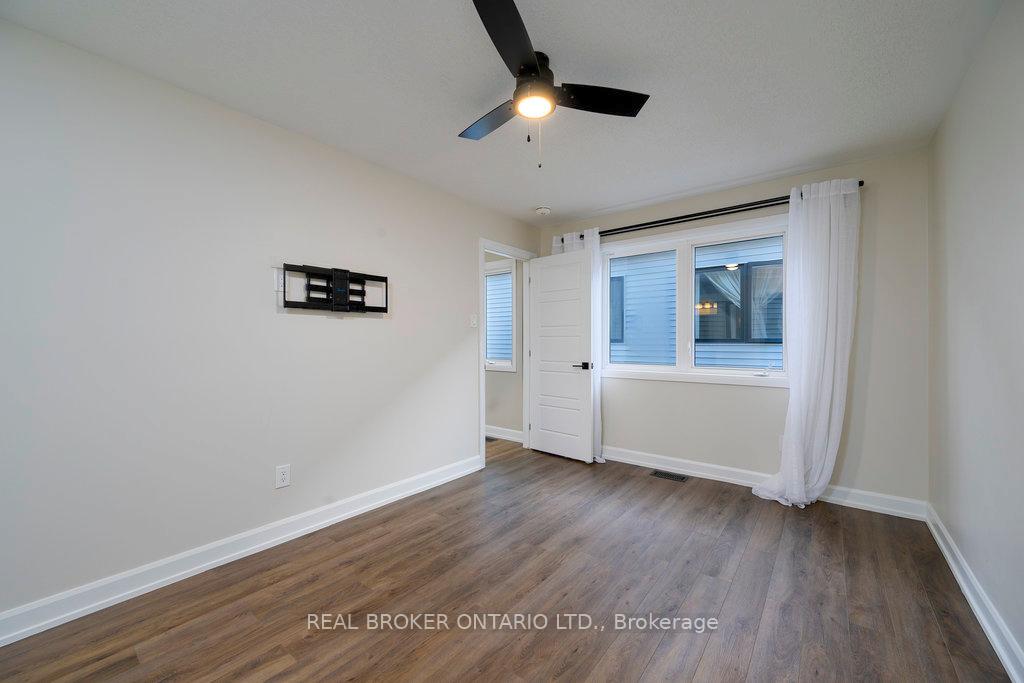 Photo 25 of 215 Hibernian Walk, Ottawa, Kanata - Emerald Meadows/Trailwest — HOMEH