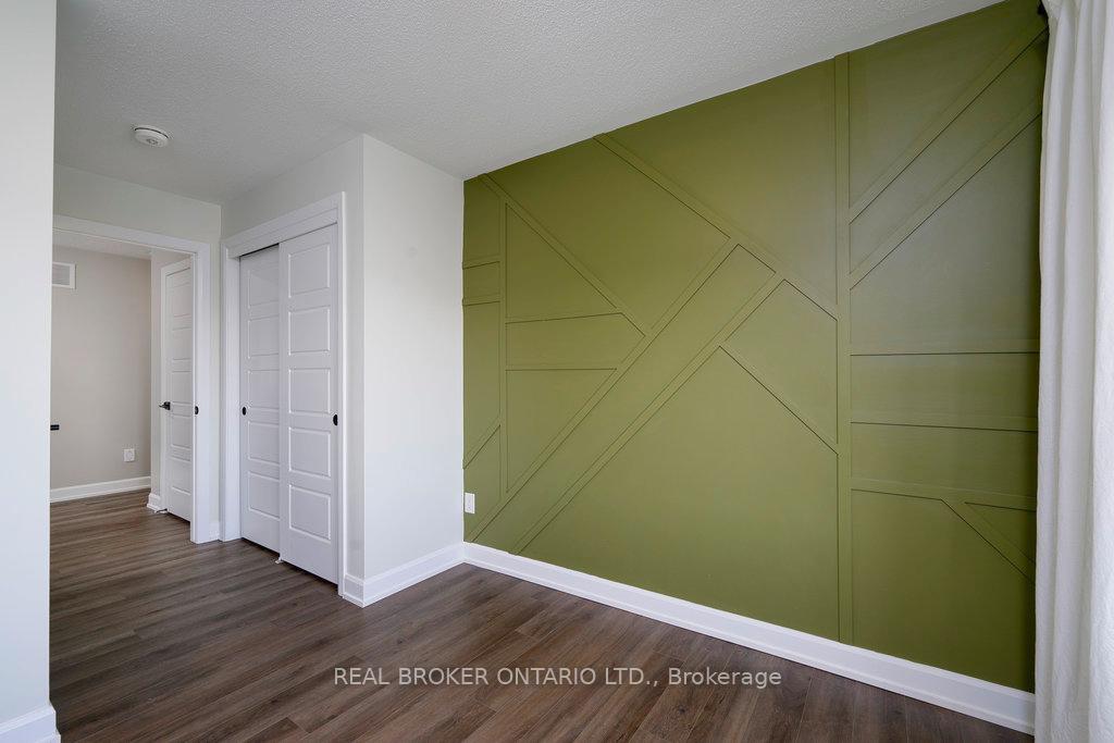 Photo 30 of 215 Hibernian Walk, Ottawa, Kanata - Emerald Meadows/Trailwest — HOMEH