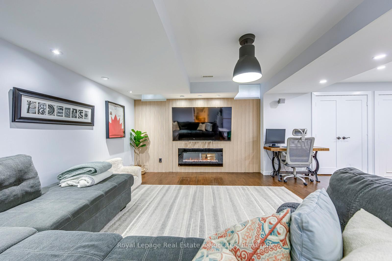 Photo 40 of 191 Holmes Crescent, Milton, Scott — HOMEH