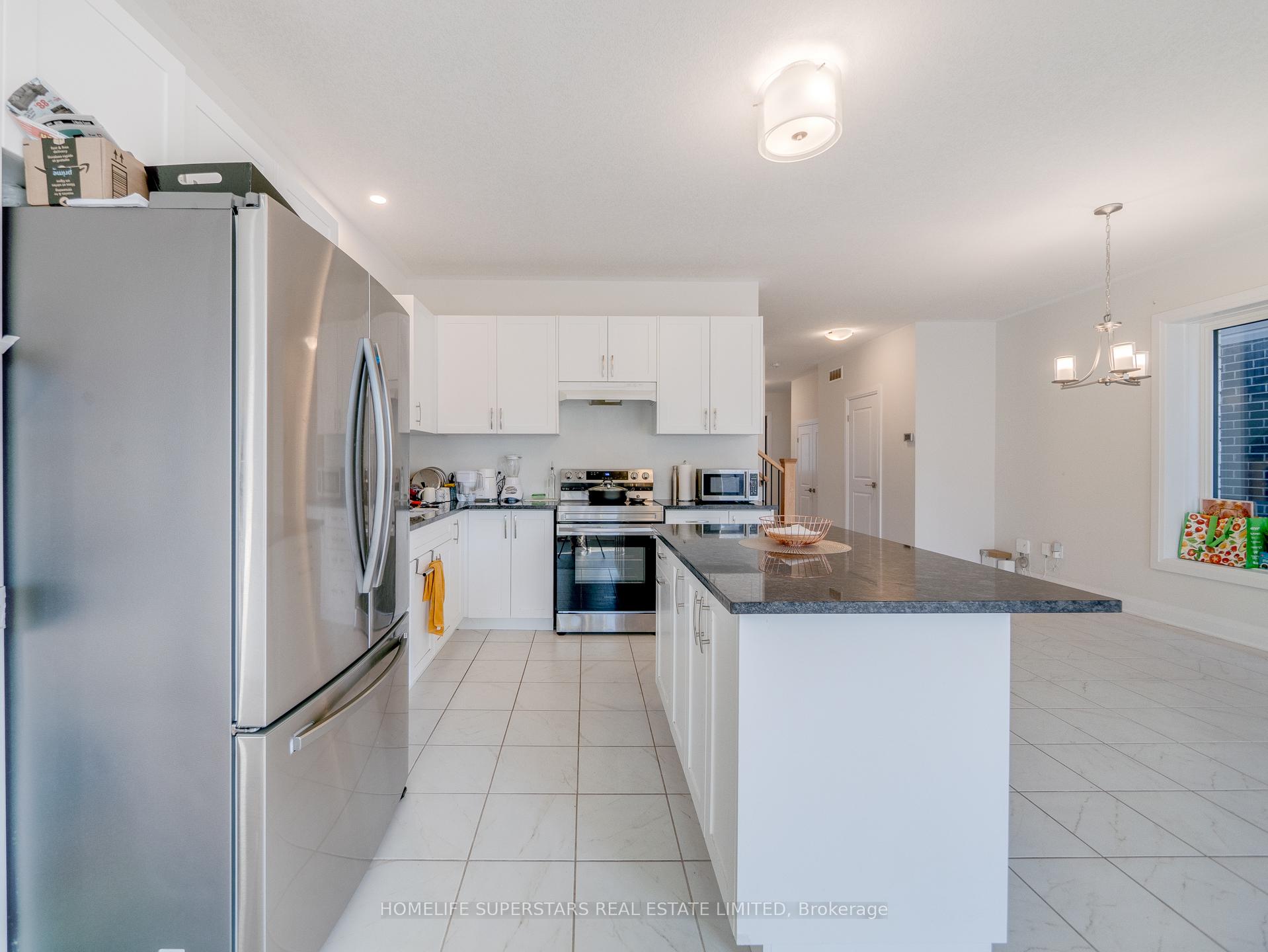 Photo 15 of 645 Benninger Drive, Kitchener — HOMEH
