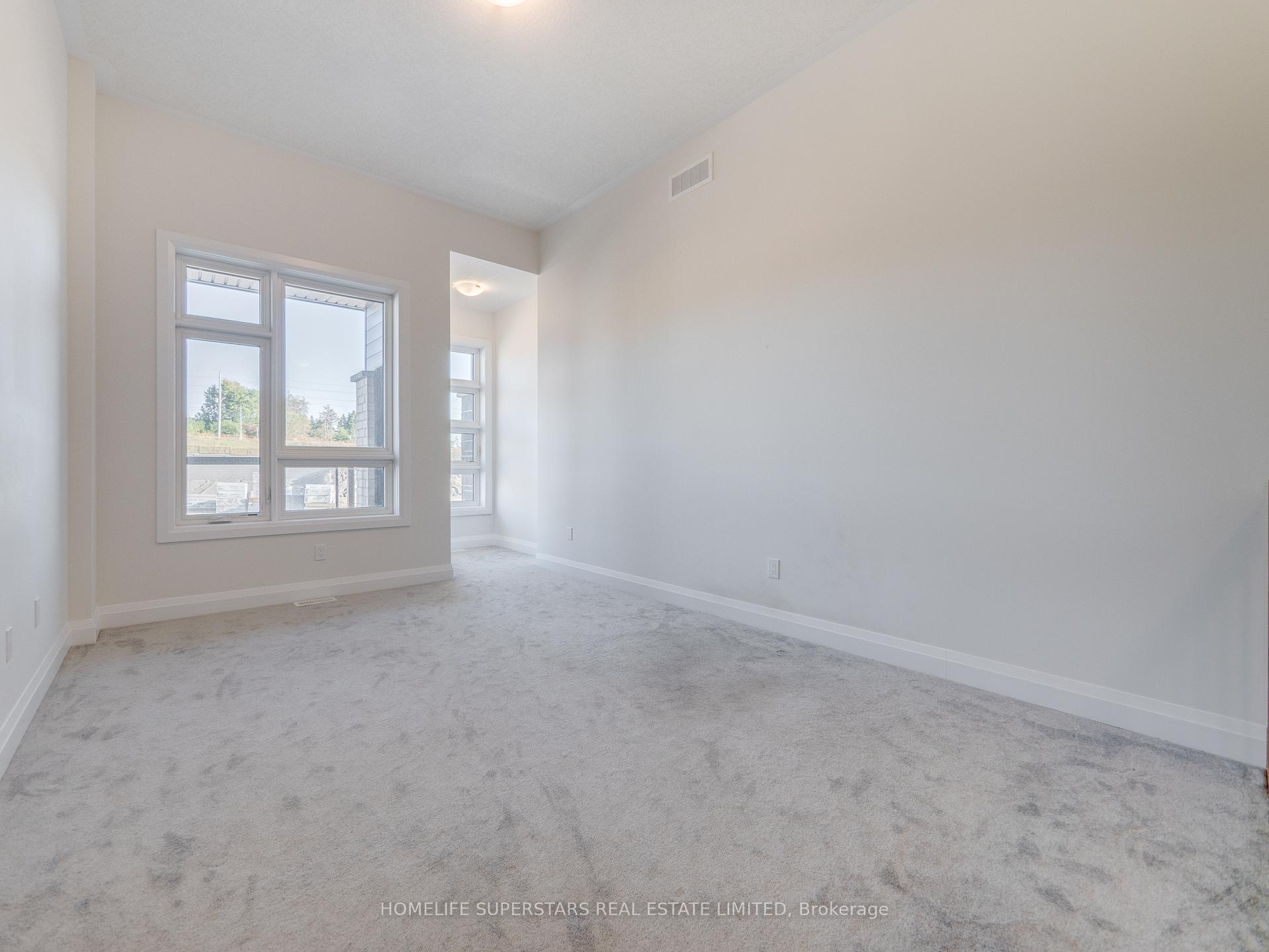 Photo 19 of 645 Benninger Drive, Kitchener — HOMEH