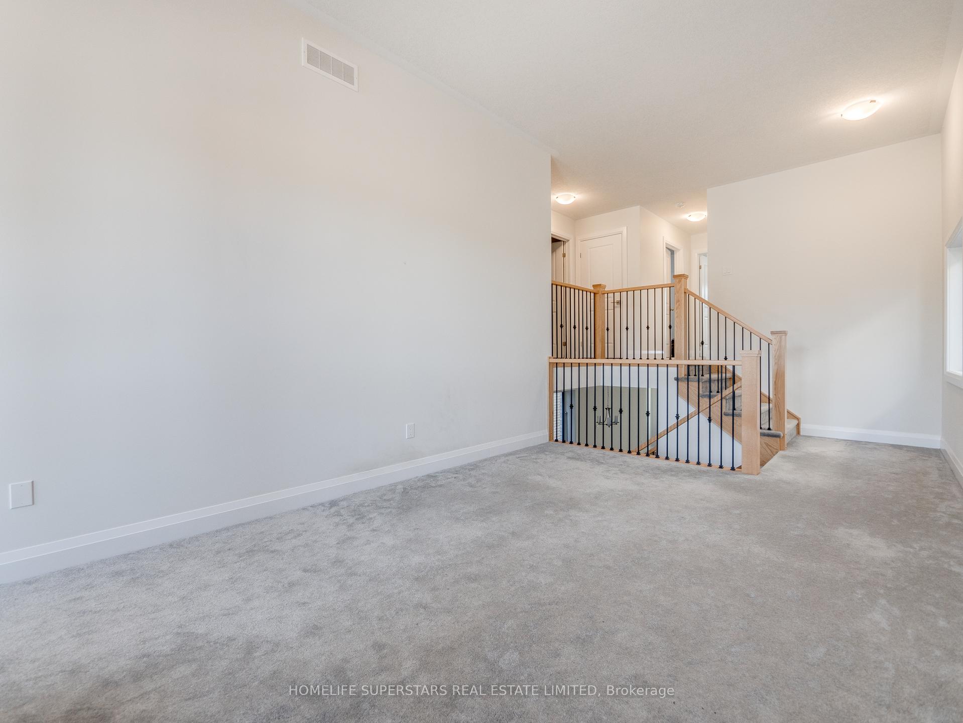 Photo 20 of 645 Benninger Drive, Kitchener — HOMEH