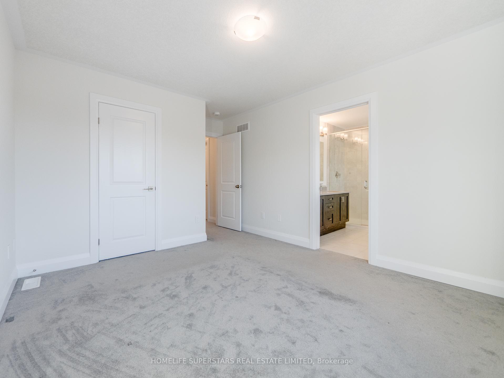 Photo 25 of 645 Benninger Drive, Kitchener — HOMEH