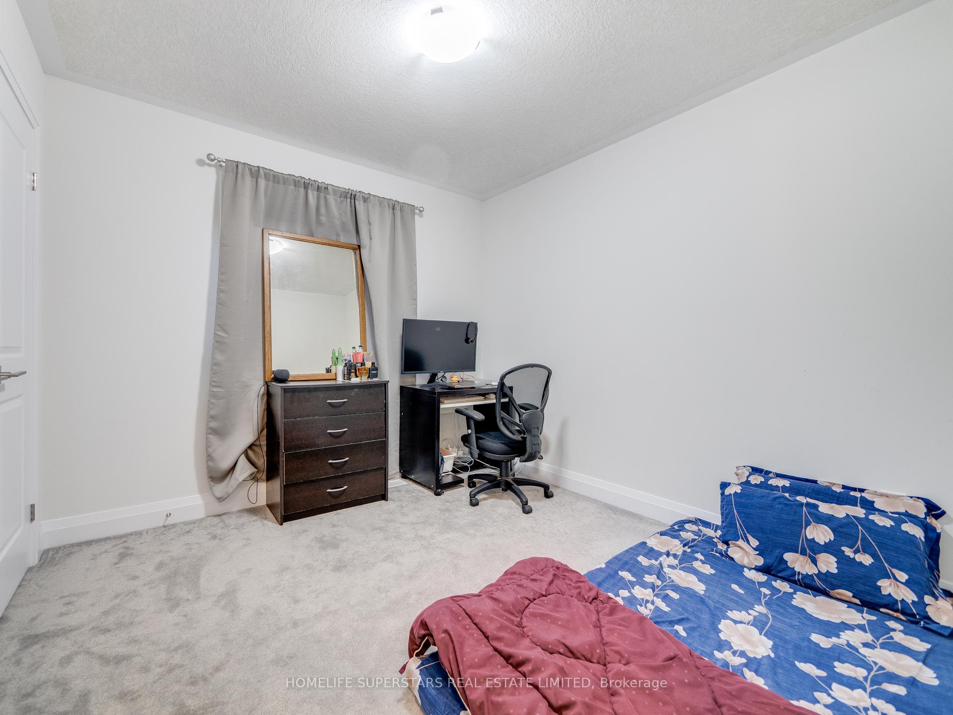 Photo 31 of 645 Benninger Drive, Kitchener — HOMEH