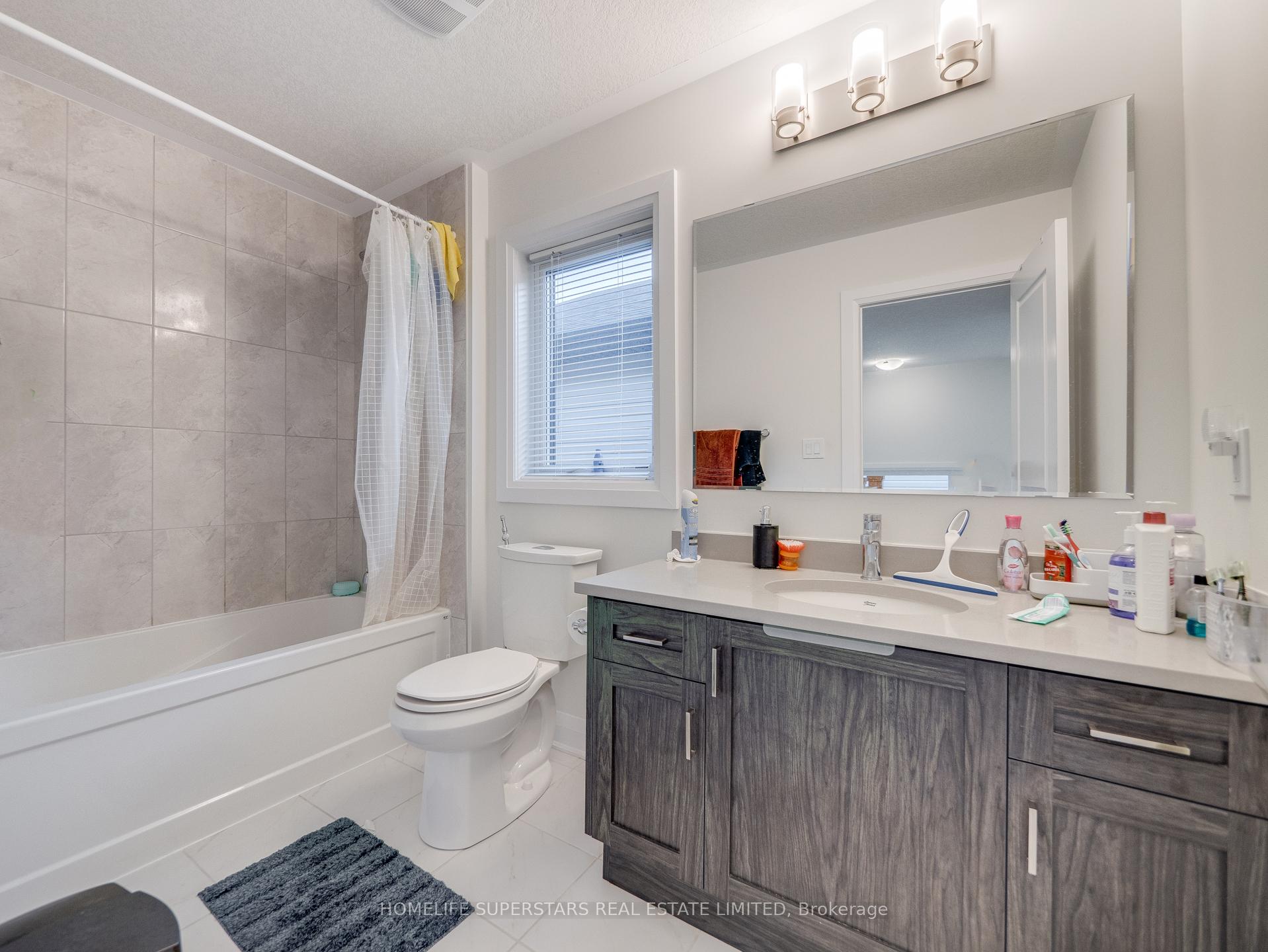 Photo 33 of 645 Benninger Drive, Kitchener — HOMEH