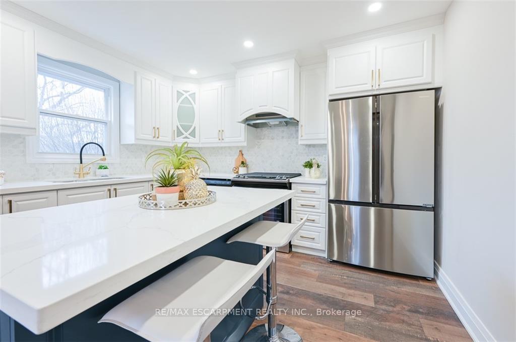 Photo 7 of Unit UPPER  UNIT, 180 Tolton Avenue, Hamilton, Normanhurst — HOMEH