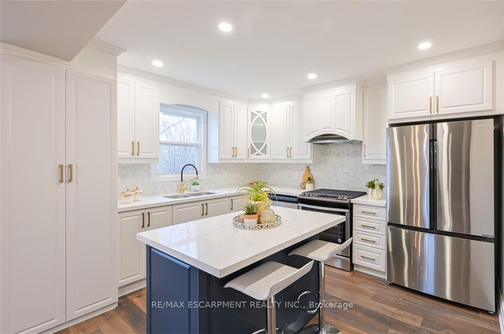 Photo 8 of Unit UPPER  UNIT, 180 Tolton Avenue, Hamilton, Normanhurst — HOMEH