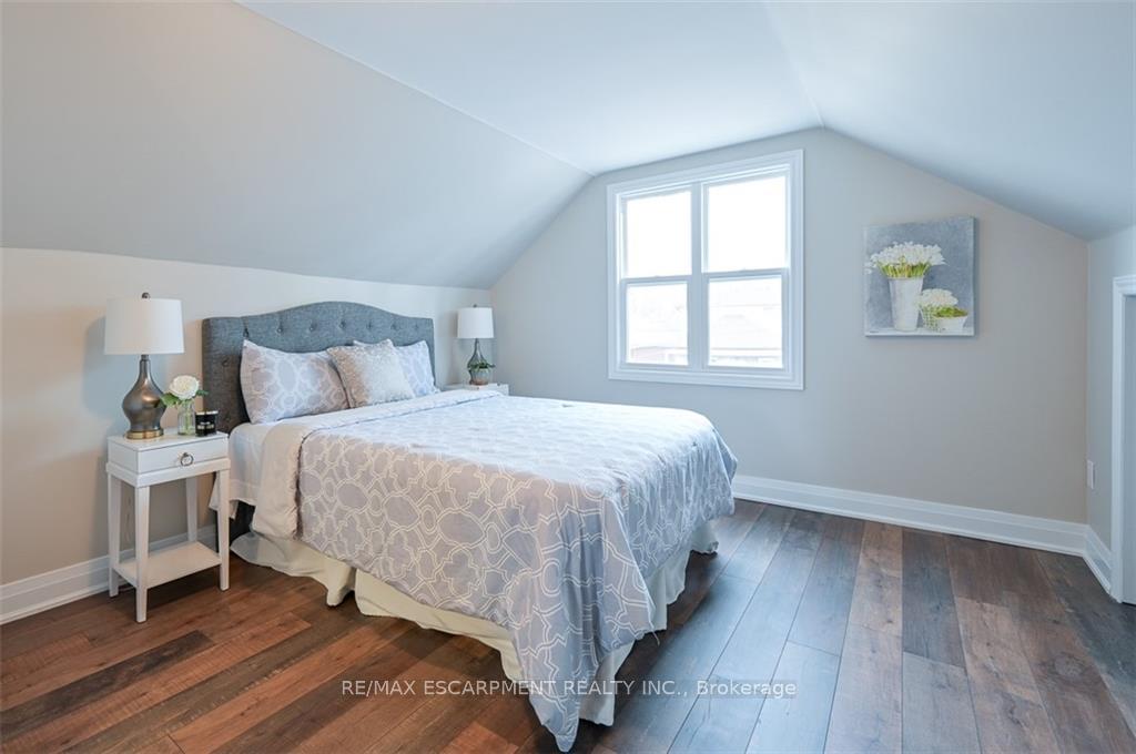 Photo 24 of Unit UPPER  UNIT, 180 Tolton Avenue, Hamilton, Normanhurst — HOMEH