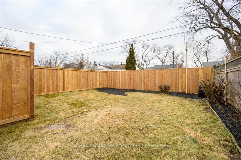 Photo 30 of Unit UPPER  UNIT, 180 Tolton Avenue, Hamilton, Normanhurst — HOMEH