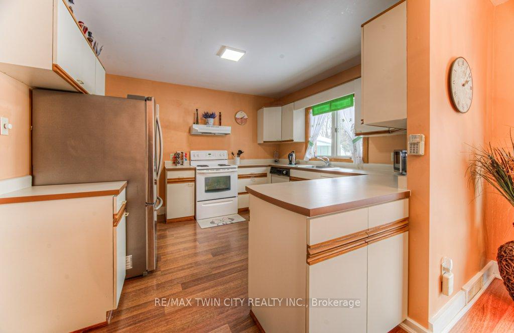 Photo 11 of 255 Bedford Road, Kitchener — HOMEH