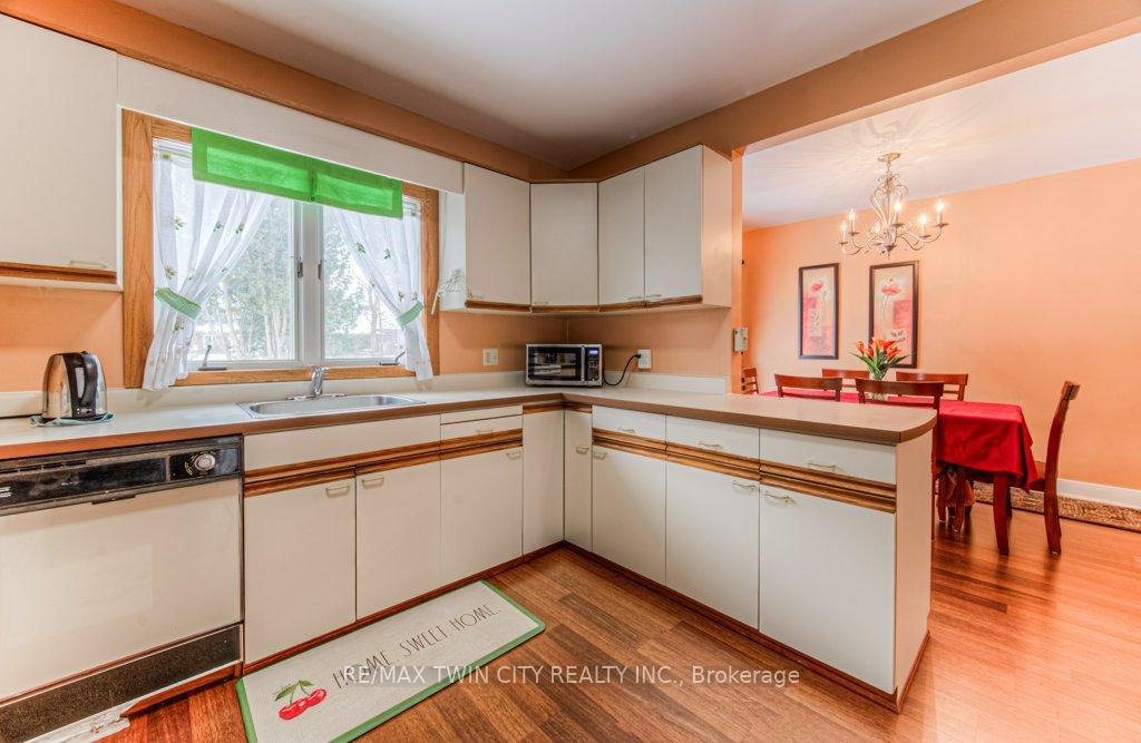 Photo 14 of 255 Bedford Road, Kitchener — HOMEH
