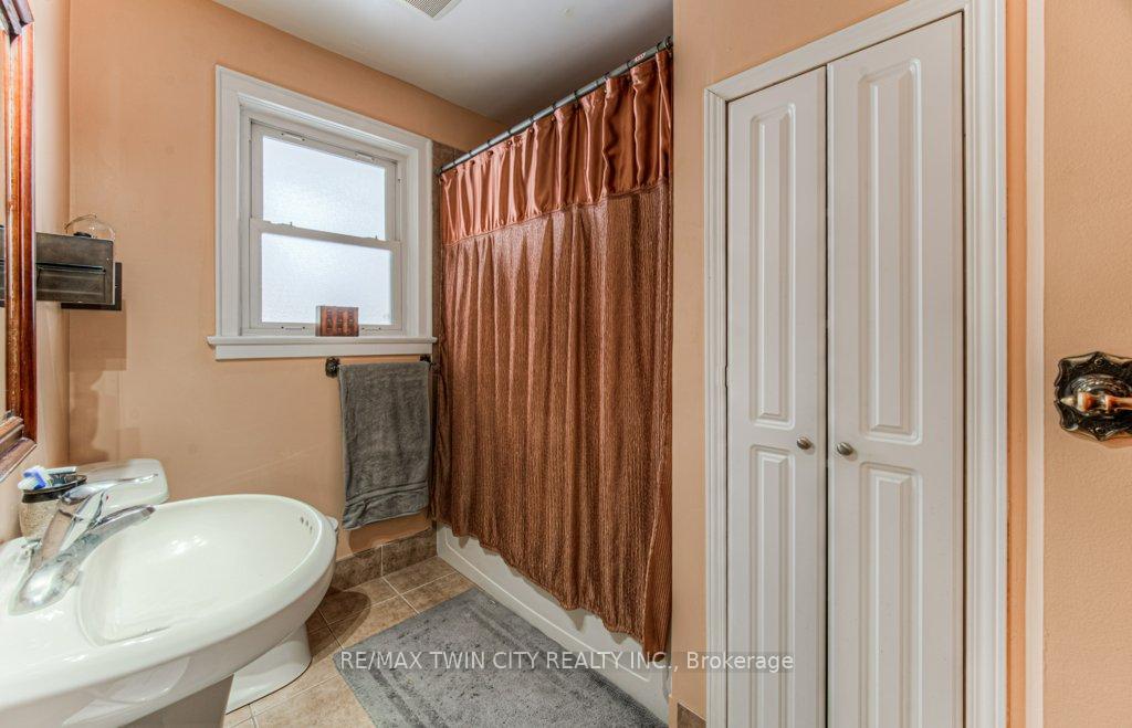 Photo 20 of 255 Bedford Road, Kitchener — HOMEH