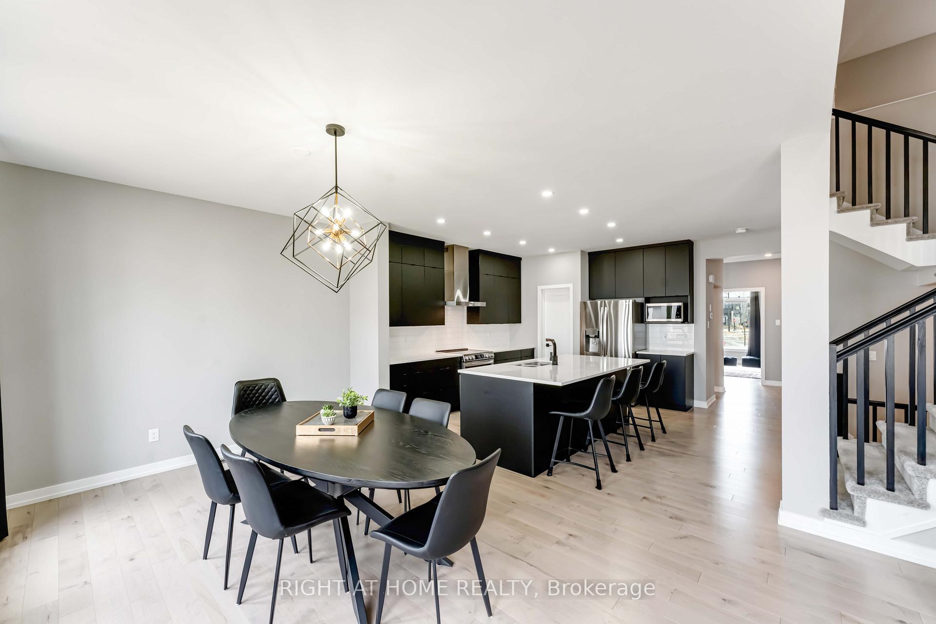 Photo 10 of 422 Gidran Circle, Ottawa, Kanata - Emerald Meadows/Trailwest — HOMEH