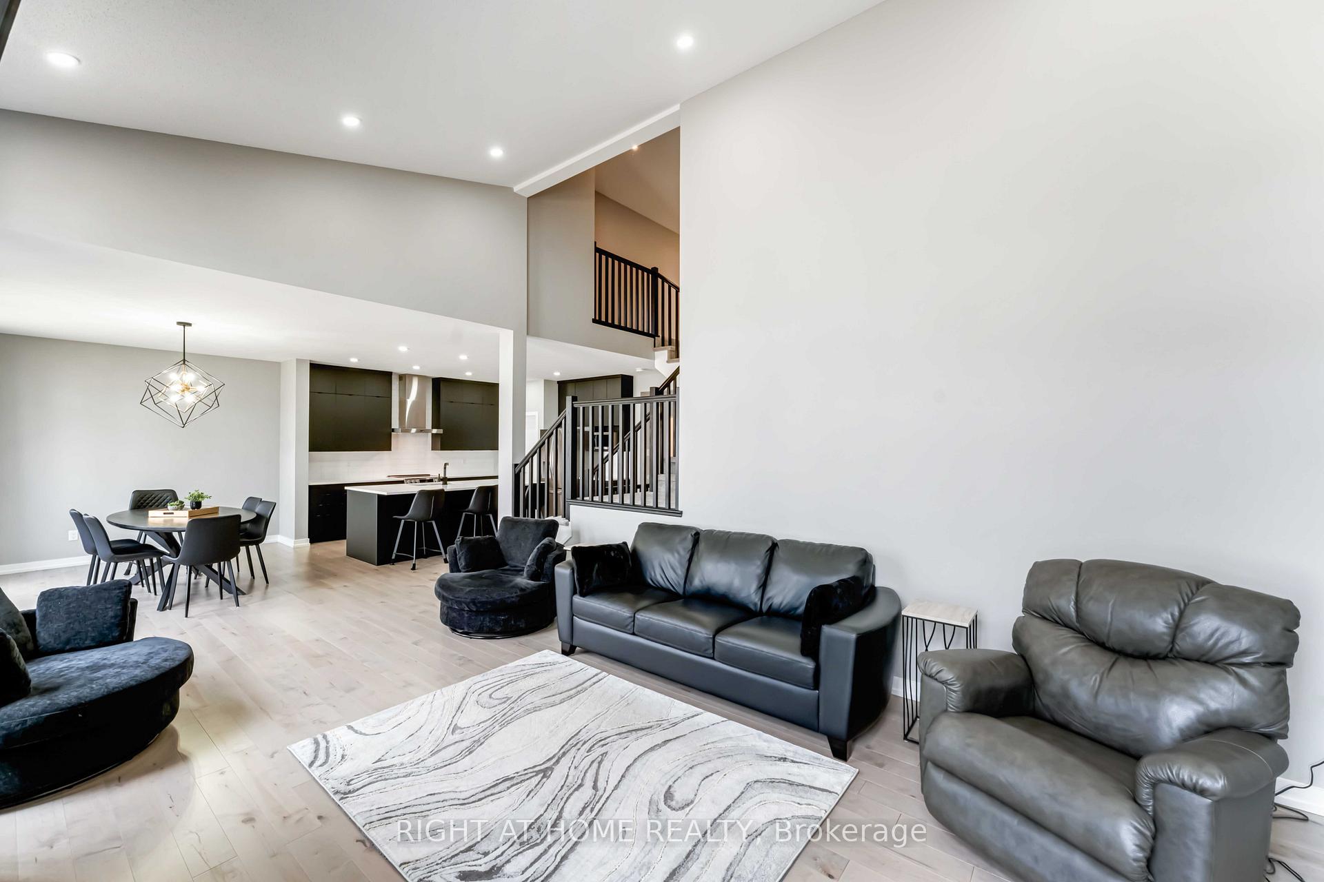 Photo 12 of 422 Gidran Circle, Ottawa, Kanata - Emerald Meadows/Trailwest — HOMEH